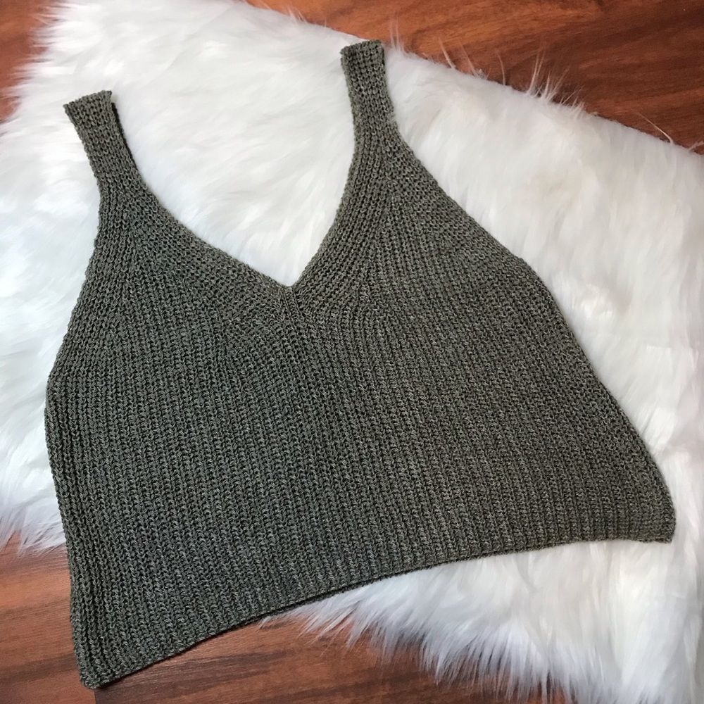 She + Sky | Flattering Crochet Knit Crop Tank Top - Picture 5 of 6